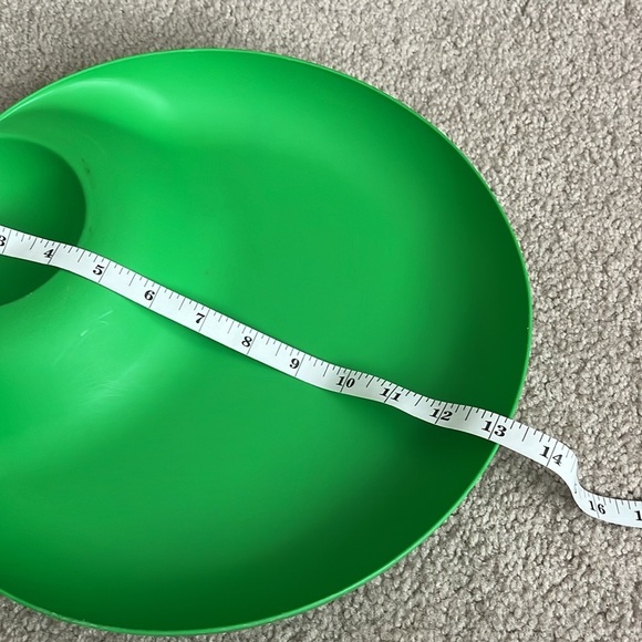 “Plastic Green-Serving Tray” - Picture 3 of 5